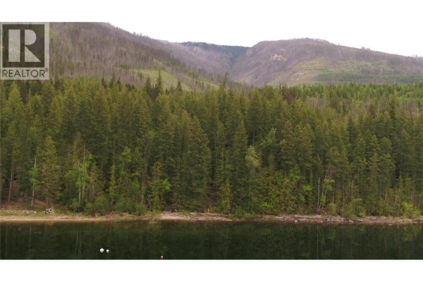 8700 Mabel Lake Road, Lumby, BC, photo 2