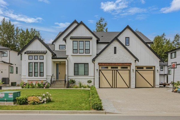 8701 Cleven Drive, Mission, BC V2V6Y6 Photo 2