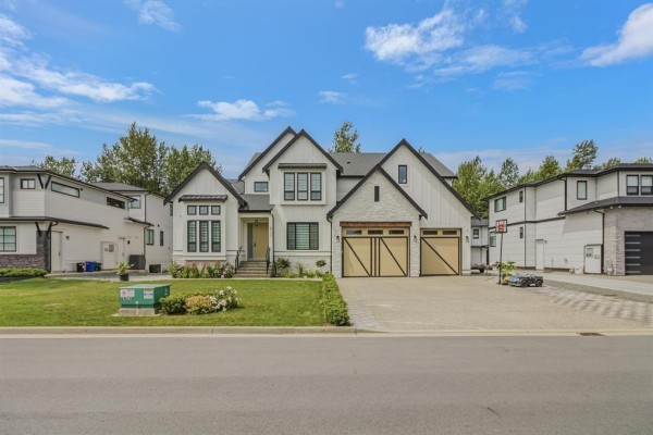 8701 Cleven Drive, Mission, BC V2V6Y6 Photo 5