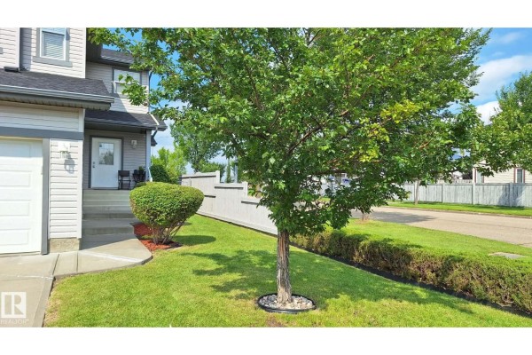 8704 175 Av Nw, Edmonton, AB, photo 2