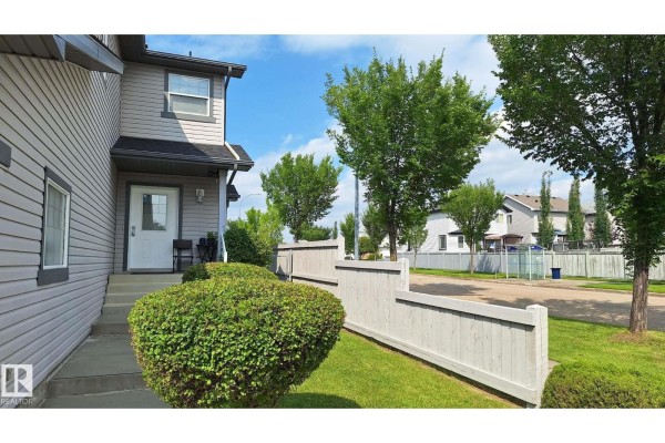 8704 175 Av Nw, Edmonton, AB, photo 3