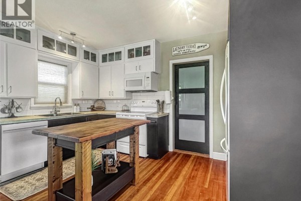 Laundry room - 8704 72nd Avenue, Osoyoos, BC V0H1V0 Photo 5