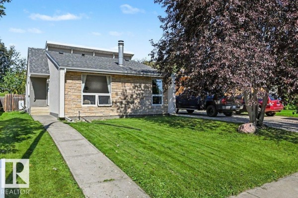 8708 25a Av Nw, Edmonton