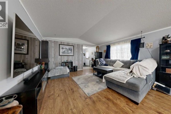 4pc Bathroom - 8708 89 Street, Grande Prairie, AB T8X1V7 Photo 4
