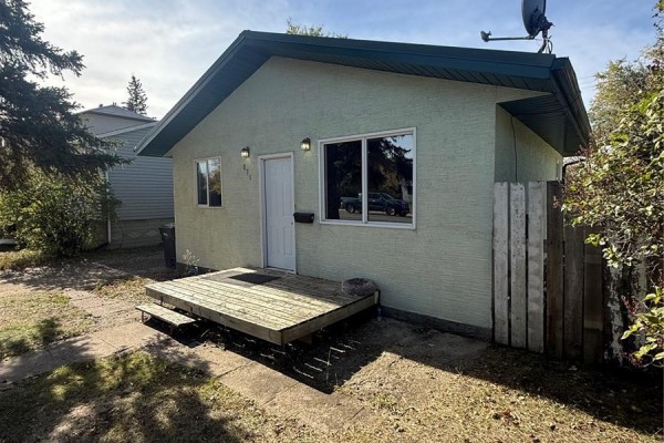 Residential for sale at 871 110th Street, North Battleford, SK - MLS® NZLpG5
