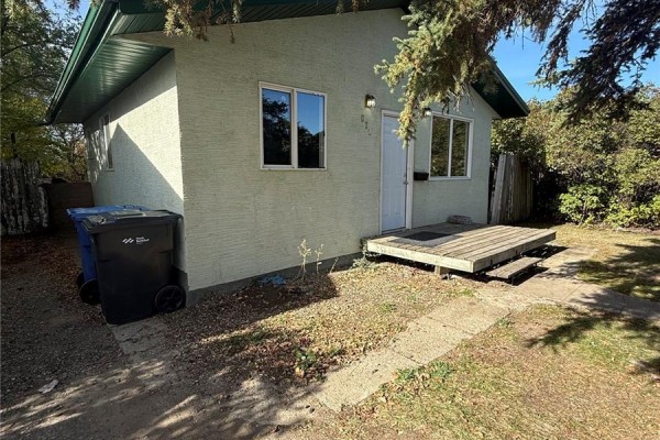 871 110th Street, North Battleford, SK, photo 2