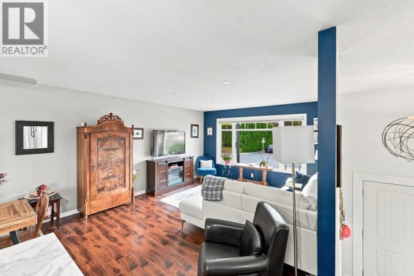 Kitchen - 8710 Jubilee Drive, Osoyoos, BC V0H1V2 Photo 5