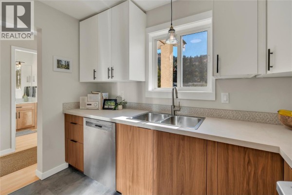 2pc Bathroom - 8710 Prairie Valley Road Unit# 3, Summerland, BC V0H1Z2 Photo 5
