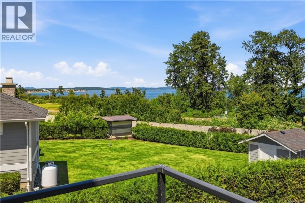 Patio - 8711 Bourne Terr, North Saanich, BC V8L1L8 Photo 5