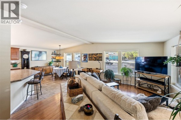 4pc Ensuite bath - 8712 Steuart Street Unit# 54, Summerland, BC V0H1Z6 Photo 2
