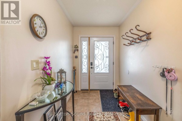 Bathroom - 872 26th Street E, Owen Sound, ON N4K6T4 Photo 4