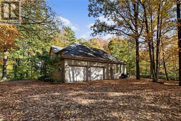 Den - 872 6th Conc Road W, Flamborough, ON L8B1M9 Photo 4