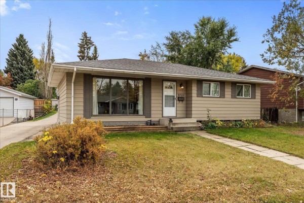 Family room - 8721 99 Av, Fort Saskatchewan, AB T8L2Y4 Photo 4