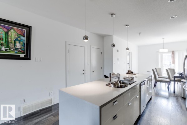 8722 150 St Nw, Edmonton, AB, photo 3