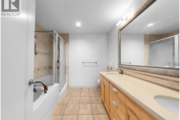 8725 Seascape Drive, West Vancouver, BC V7W3J7 Photo 4