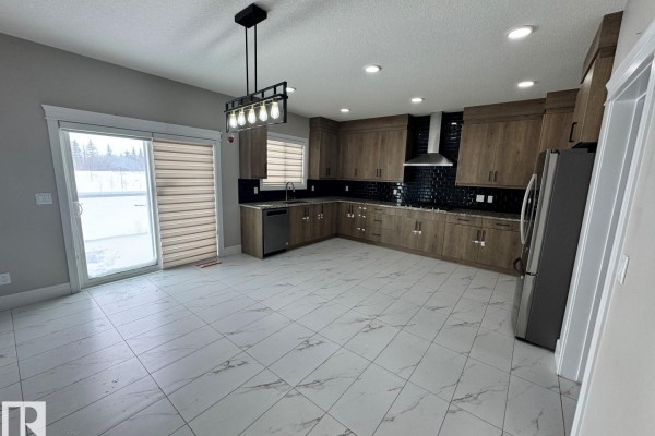 Dining room - 8729 Mayday Ln Sw, Edmonton, AB T6X2L3 Photo 2