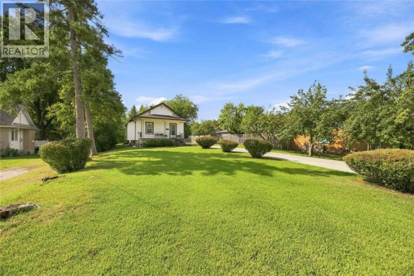 873 Michigan Avenue, Sarnia, ON, photo 3