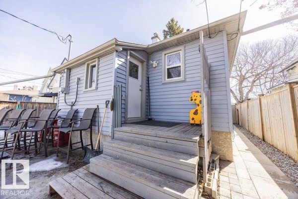 Kitchen - 8736 76 Av Nw, Edmonton, AB T6C0J5 Photo 3