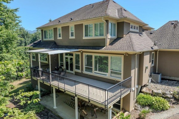 8749 Jones Terrace, Mission, BC V2V0B3 Photo 5