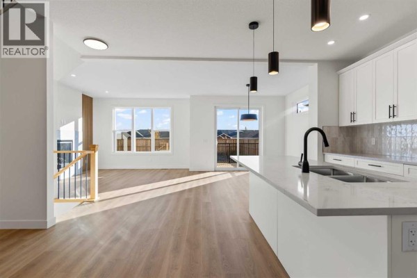 Kitchen - 875 Hampshire Crescent Ne, High River, AB T1V0E4 Photo 3