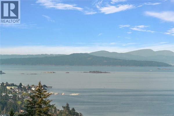8750 Pender Park Dr, North Saanich, BC, photo 2