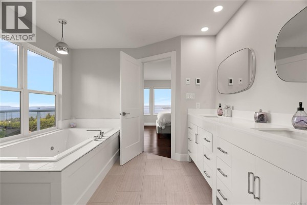 8750 Pender Park Dr, North Saanich, BC, photo 3