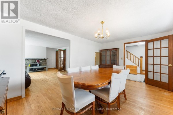 876 Pinecrest Road, Ottawa, ON K2B6B2 Photo 5