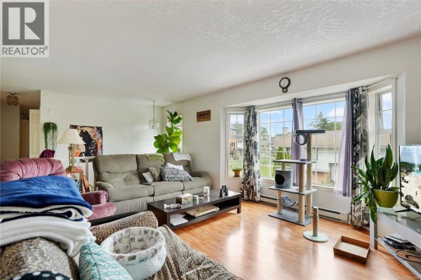 Bathroom - 877 Admirals Rd, Esquimalt, BC V9A2P1 Photo 5