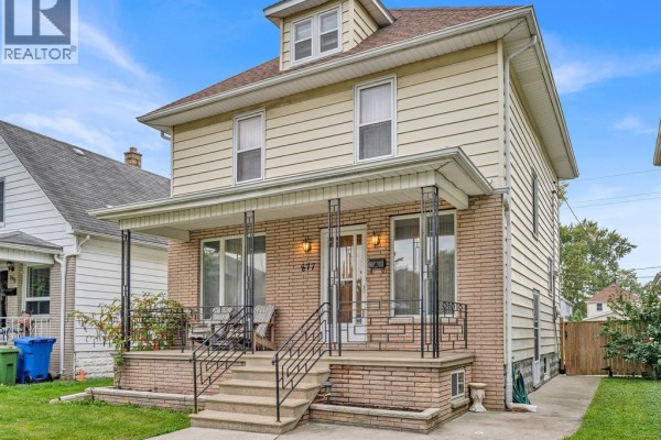 877 Pierre Avenue, Windsor