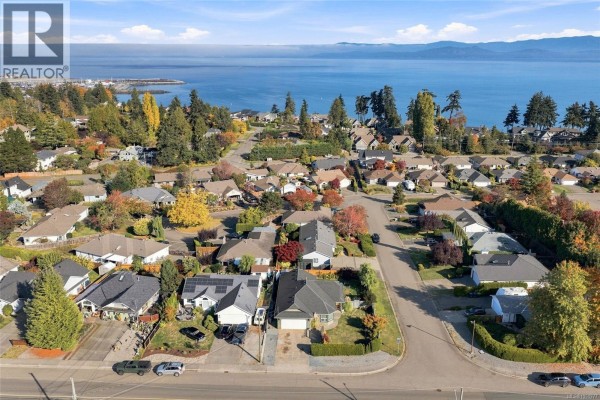 878 Temple St, Parksville, BC, photo 2