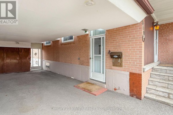 Bedroom 3 - 879 Antonio Street, Pickering, ON L1W1T4 Photo 5