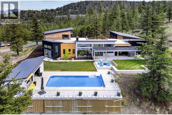 879 Deer Drive, Kamloops, BC, photo 2