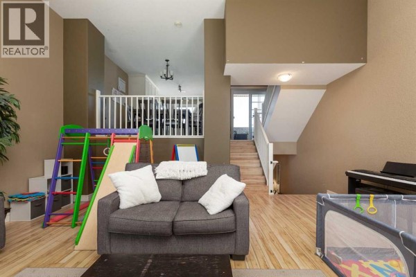 3pc Bathroom - 879 Mt Sundance Manor W, Lethbridge, AB T1J1X5 Photo 5