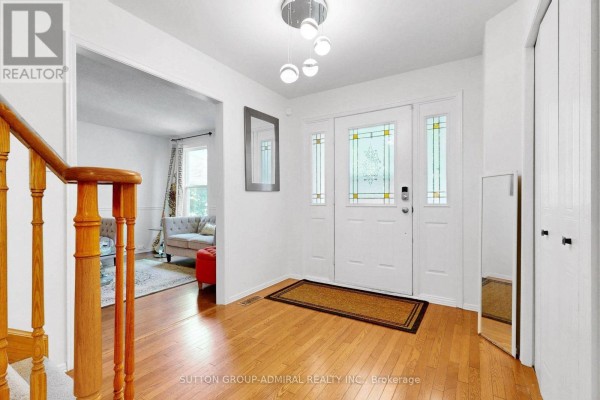 Family room - 879 Peggoty Circle, Oshawa, ON L1K2G6 Photo 5