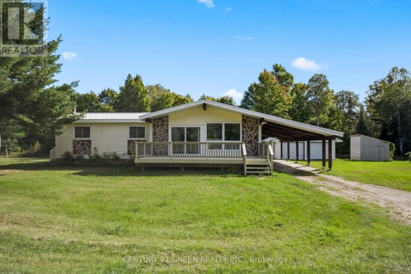 Kitchen - 879 S Lake Bernard Road, Sundridge, ON P0A1Z0 Photo 5