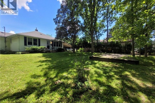 879 West 5th Street, Hamilton, ON, photo 2