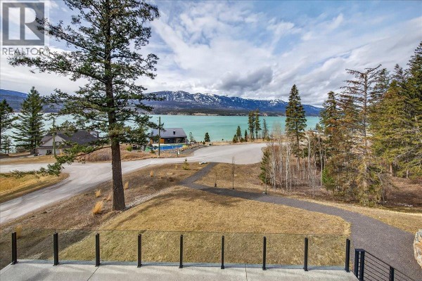 Office - 8799 Grainger Road, Canal Flats, BC V0B1B0 Photo 2