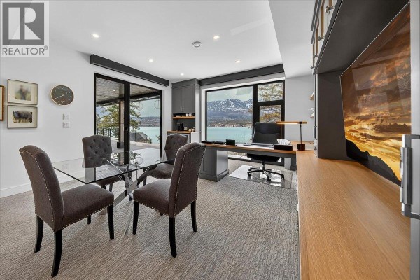 Living room - 8799 Grainger Road, Canal Flats, BC V0B1B0 Photo 4