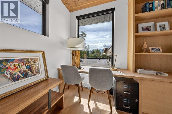 Mud room - 8799 Grainger Road, Canal Flats, BC V0B1B0 Photo 5