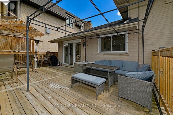 88 Carmichael Avenue, Toronto, ON M5M2W9 Photo 3