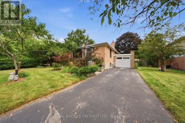 88 Cavehill Crescent, Toronto, ON, photo 2