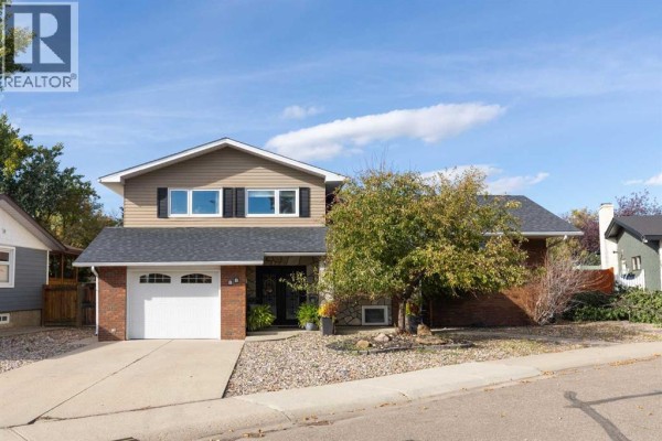 Den - 88 Cypress Way Se, Medicine Hat, AB T1B1G8 Photo 2