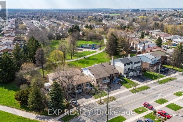 Kitchen - 88 English Street, Brampton, ON L6X2P6 Photo 3