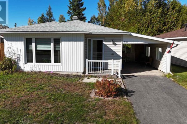 88 Esten Dr S, Elliot Lake