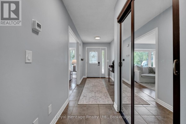 Living room - 88 Hart Boulevard, Clarington, ON L1B1E4 Photo 5