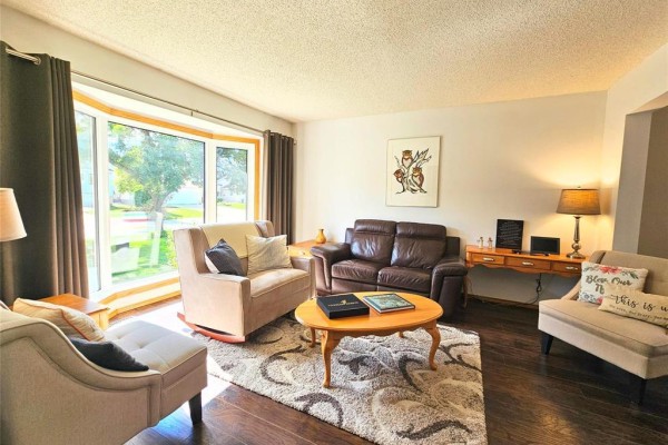 Primary Bedroom - 88 Mount Laurel Crescent, Winnipeg, MB R2J4C4 Photo 3
