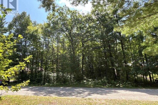 88 Nadia Crescent, Tiny, ON, photo 2