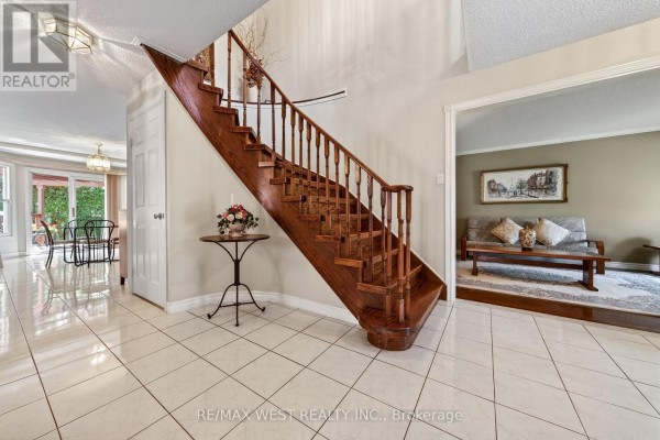 Dining room - 88 Palomino Drive, Mississauga, ON L4Z3H8 Photo 3