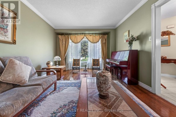 Family room - 88 Palomino Drive, Mississauga, ON L4Z3H8 Photo 4