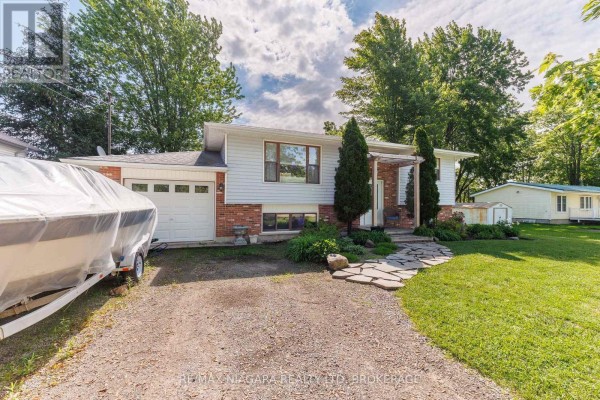 Bedroom 3 - 88 Pleasant Avenue N, Fort Erie, ON L0S1N0 Photo 4